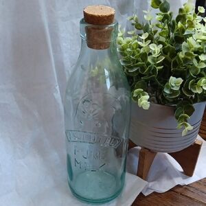 Embossed Glass Milk Bottle with Cork
